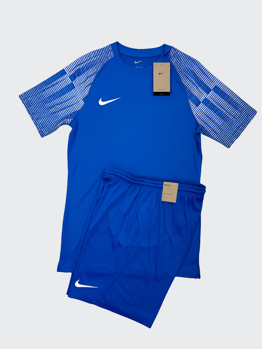 Ensemble Nike