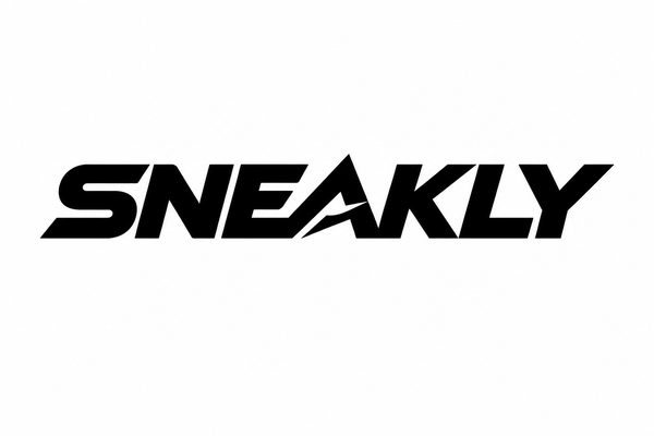 SNEAKLY
